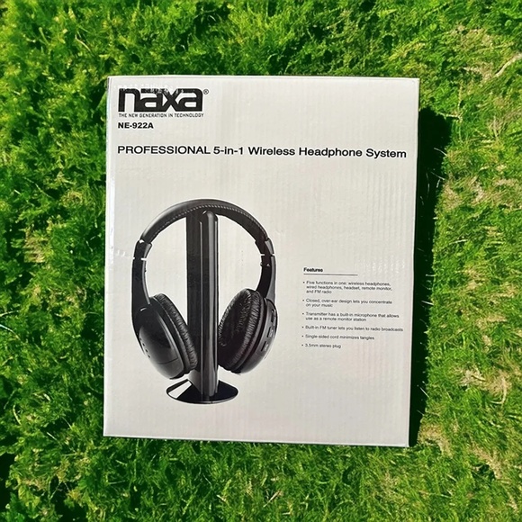 NAXA Professional 5-in-1 Wireless Headphone System NE-922A - Picture 2 of 5